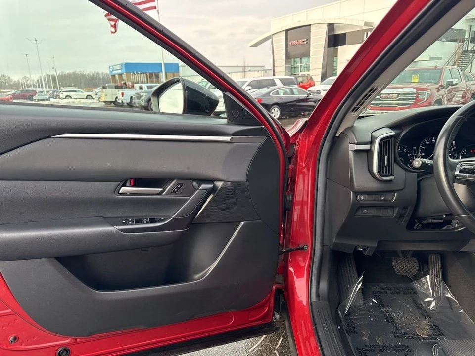 2024 Mazda CX-50 - Image 28 of 31