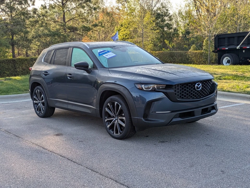 2024 Mazda CX-50 - Image 2 of 31
