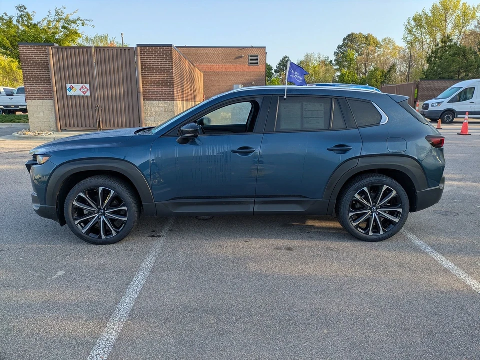 2024 Mazda CX-50 - Image 7 of 31
