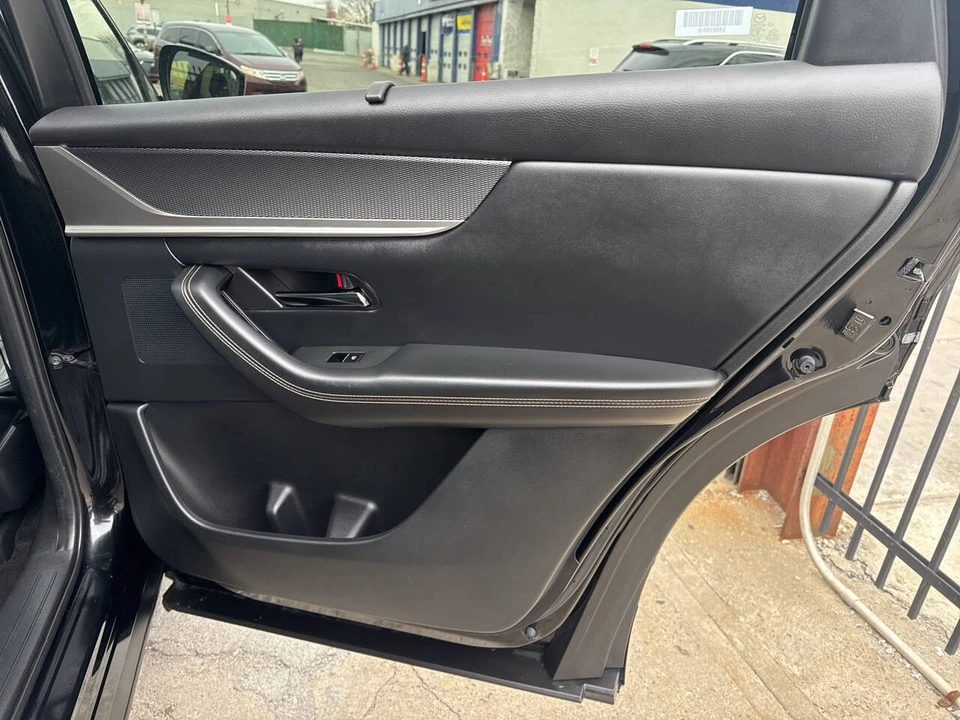 2024 Mazda CX-90 - Image 18 of 21