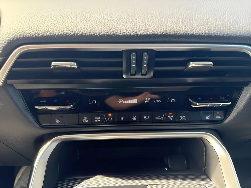 2024 Mazda CX-90 - Image 14 of 21