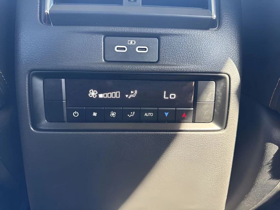 2024 Mazda CX-90 - Image 12 of 31