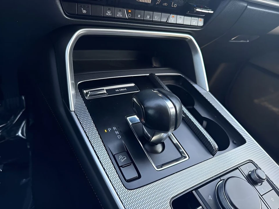 2024 Mazda CX-90 - Image 17 of 31
