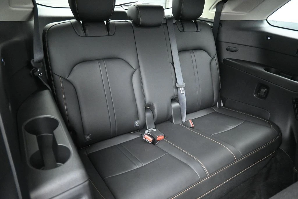 2024 Mazda CX-90 - Image 26 of 31