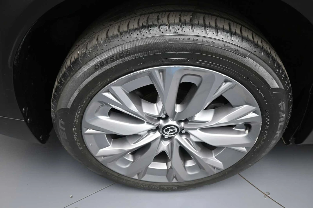 2024 Mazda CX-90 - Image 12 of 31