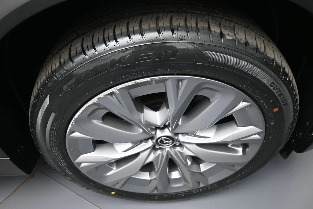 2024 Mazda CX-90 - Image 13 of 31