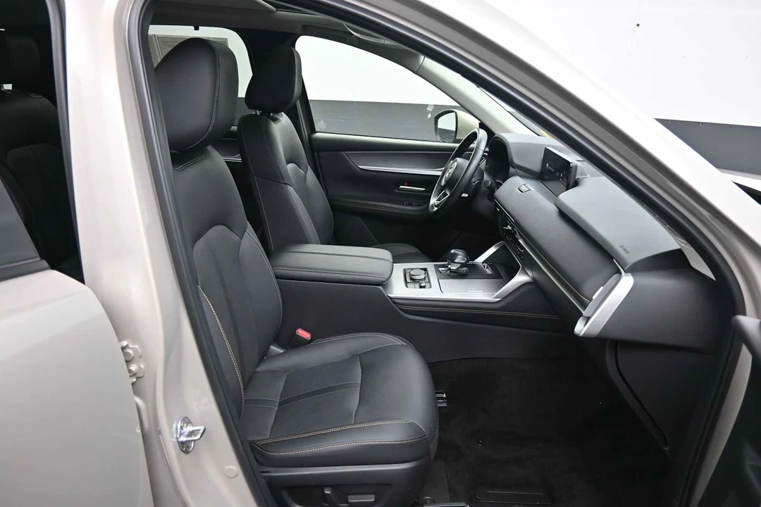 2024 Mazda CX-90 - Image 28 of 31