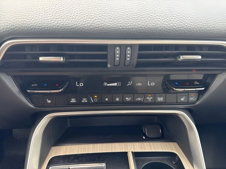 2024 Mazda CX-90 - Image 20 of 31