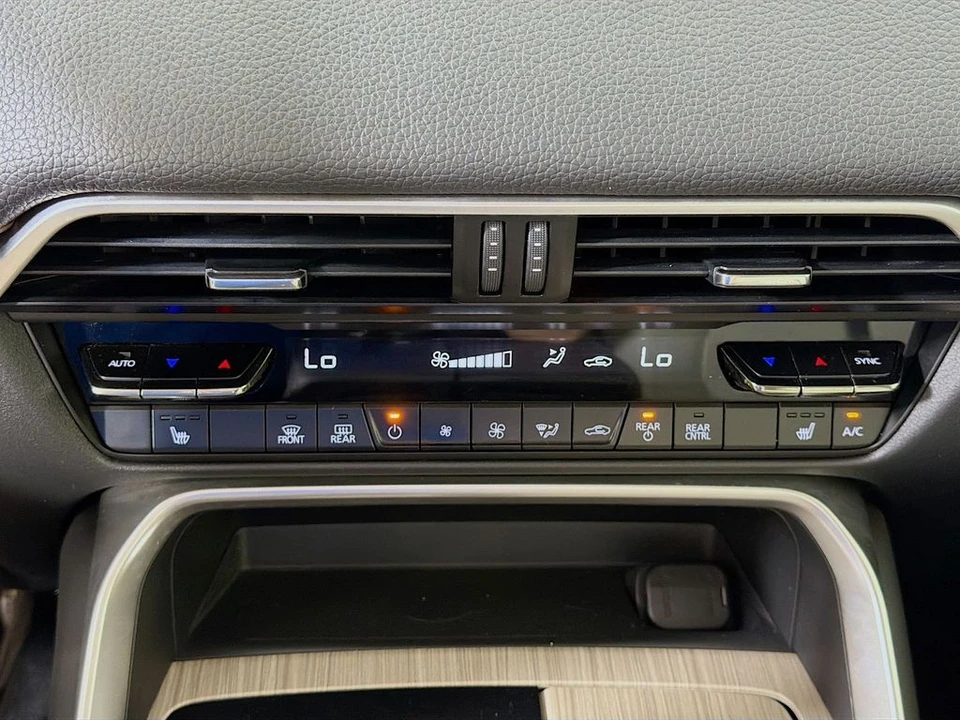 2024 Mazda CX-90 - Image 19 of 31