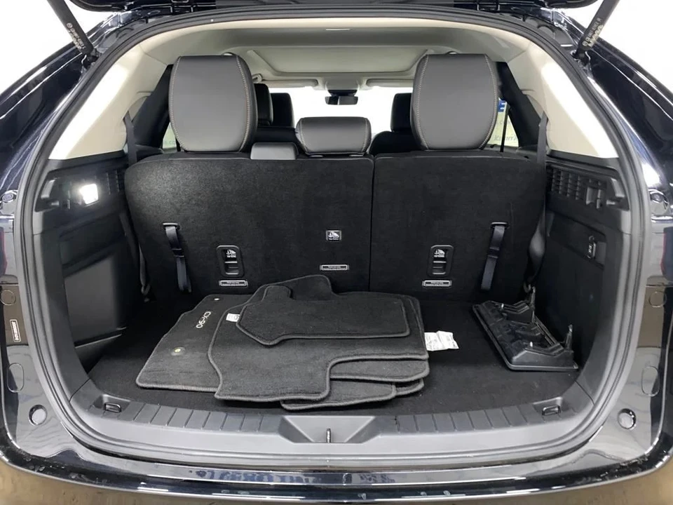 2024 Mazda CX-90 - Image 16 of 21