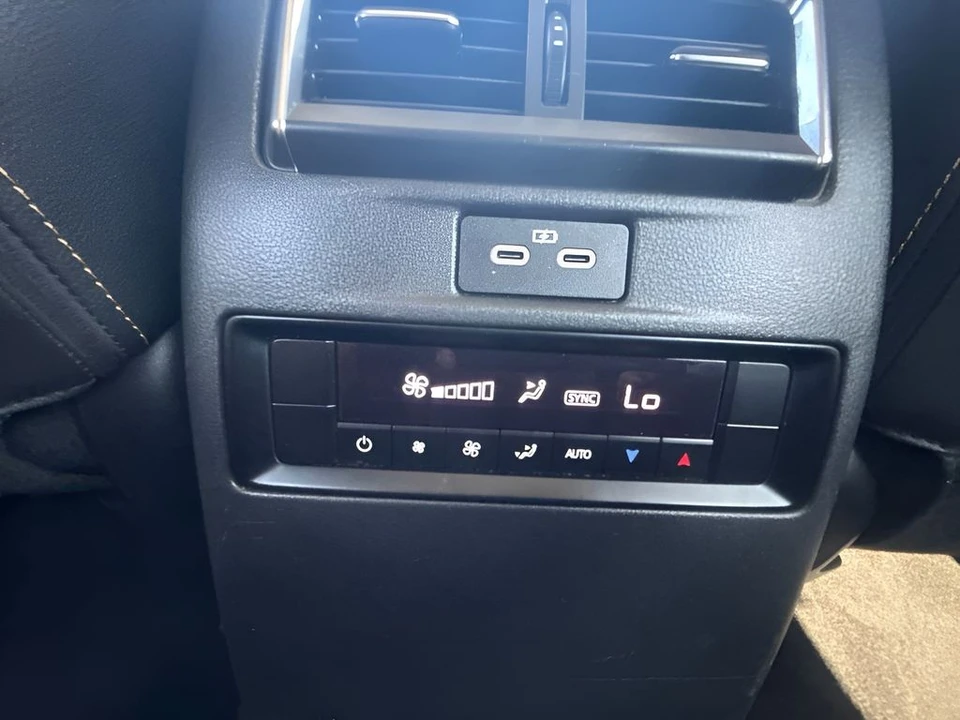 2024 Mazda CX-90 - Image 12 of 31