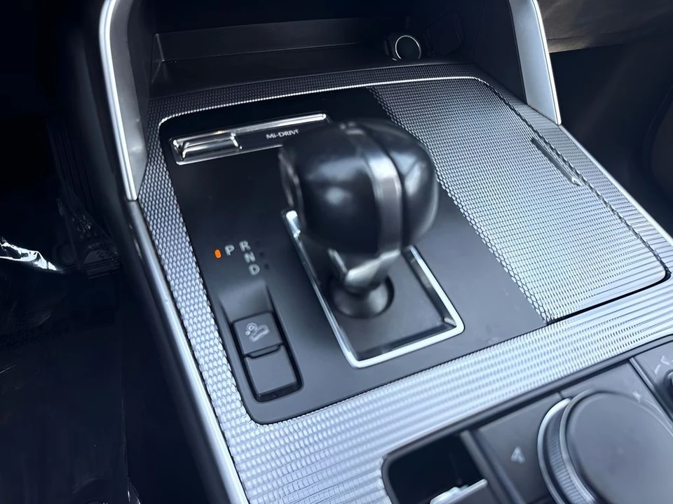2024 Mazda CX-90 - Image 15 of 31