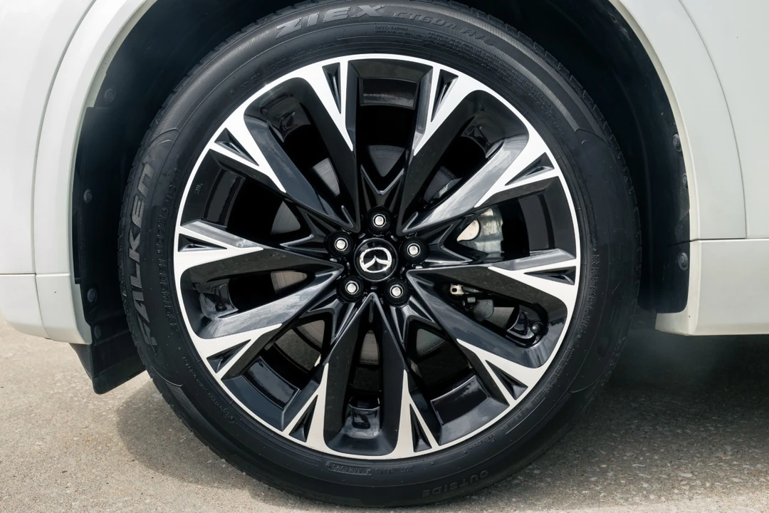 2024 Mazda CX-90 - Image 30 of 31