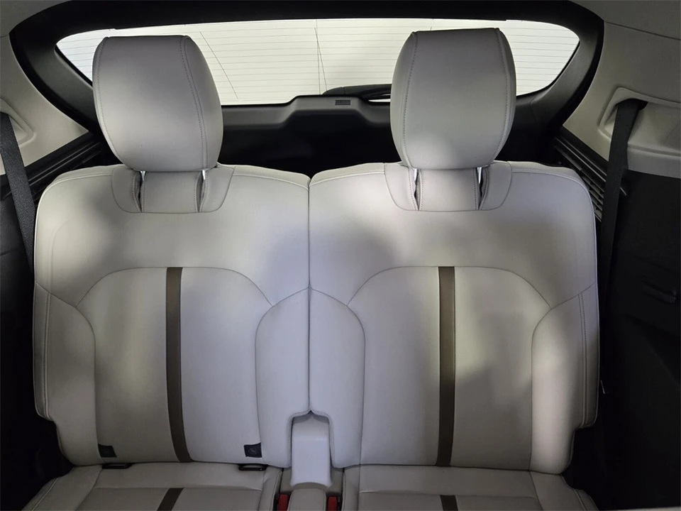 2024 Mazda CX-90 - Image 10 of 21