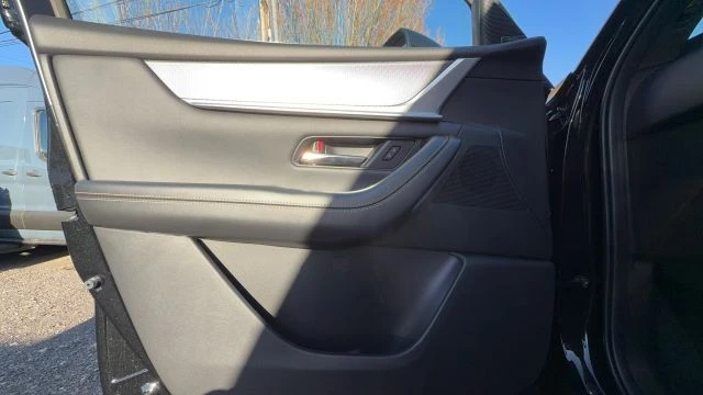 2024 Mazda CX-90 - Image 18 of 31