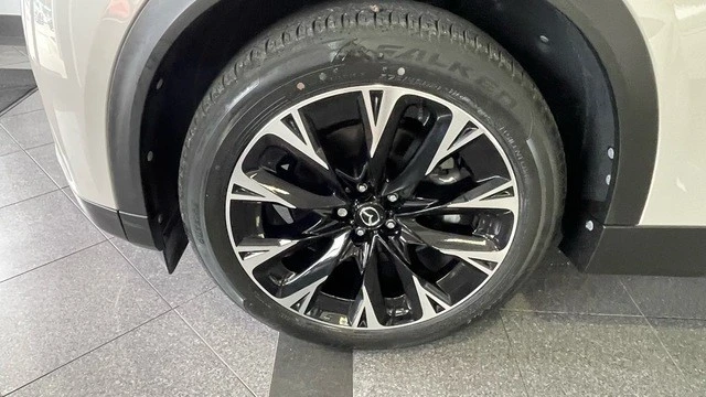 2024 Mazda CX-90 - Image 21 of 31
