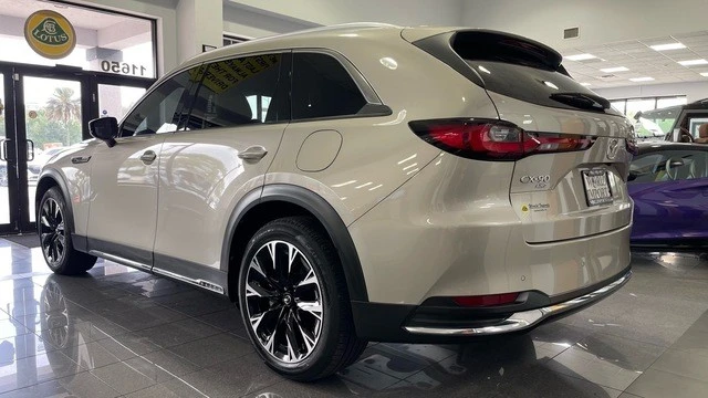 2024 Mazda CX-90 - Image 3 of 31