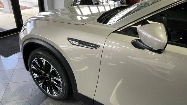 2024 Mazda CX-90 - Image 12 of 31