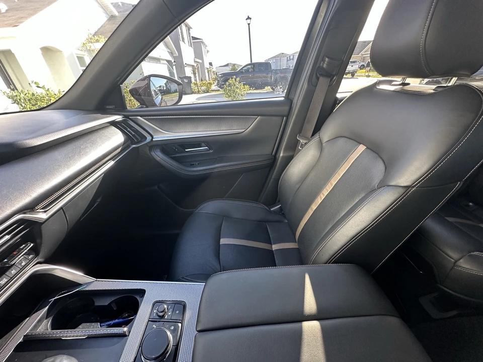 2024 Mazda CX-90 - Image 8 of 10