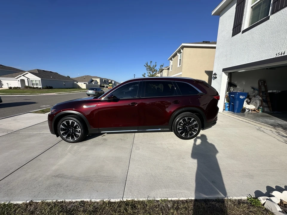2024 Mazda CX-90 - Image 2 of 10