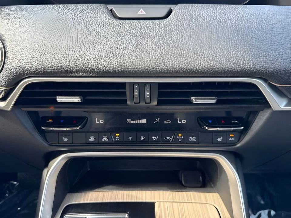 2024 Mazda CX-90 - Image 20 of 31