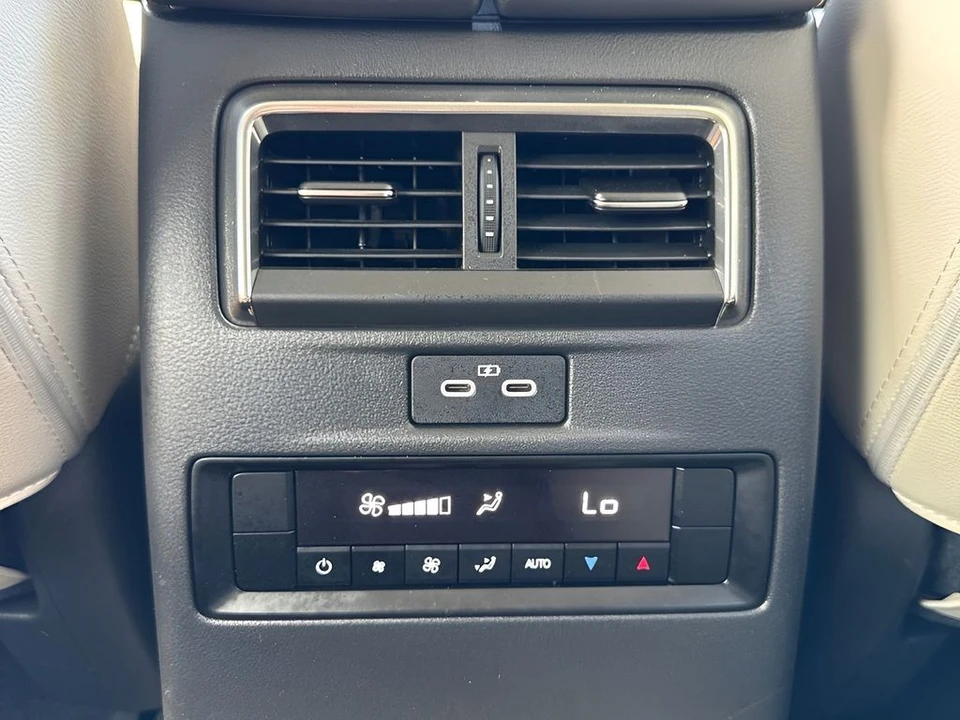 2024 Mazda CX-90 - Image 12 of 31