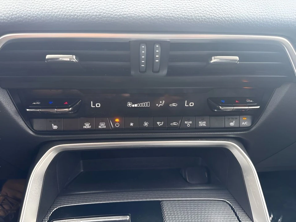 2024 Mazda CX-90 - Image 11 of 24