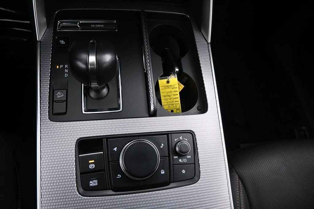 2024 Mazda CX-90 - Image 17 of 31