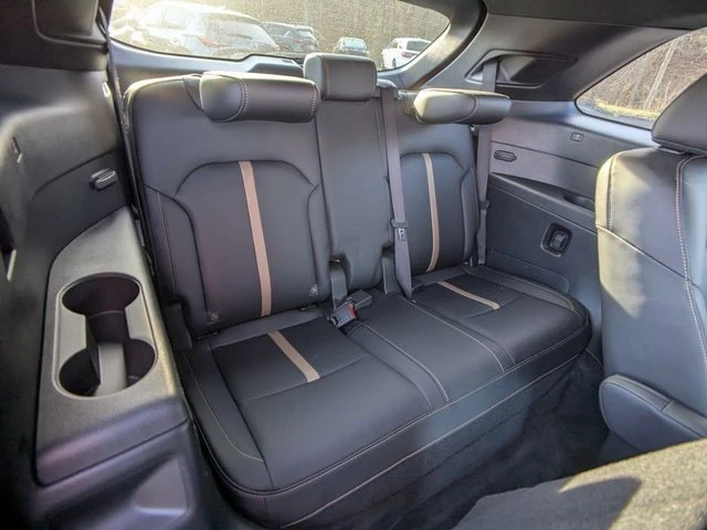 2024 Mazda CX-90 - Image 14 of 21