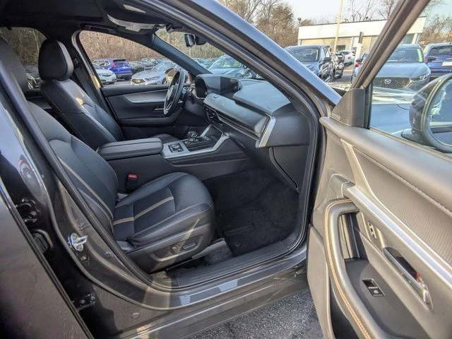 2024 Mazda CX-90 - Image 12 of 27