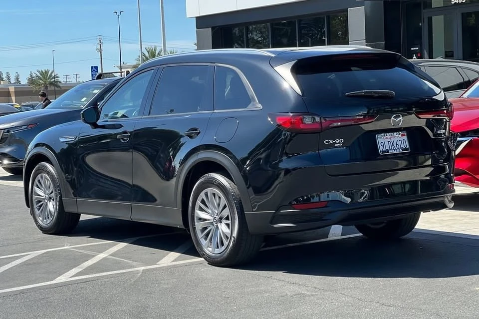 2024 Mazda CX-90 - Image 2 of 20