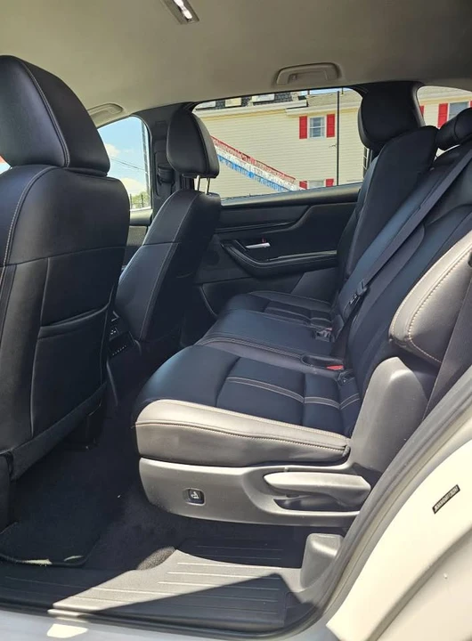 2024 Mazda CX-90 - Image 8 of 15