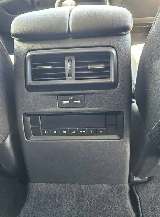 2024 Mazda CX-90 - Image 10 of 15
