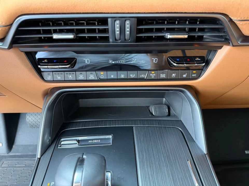 2024 Mazda CX-90 - Image 13 of 21
