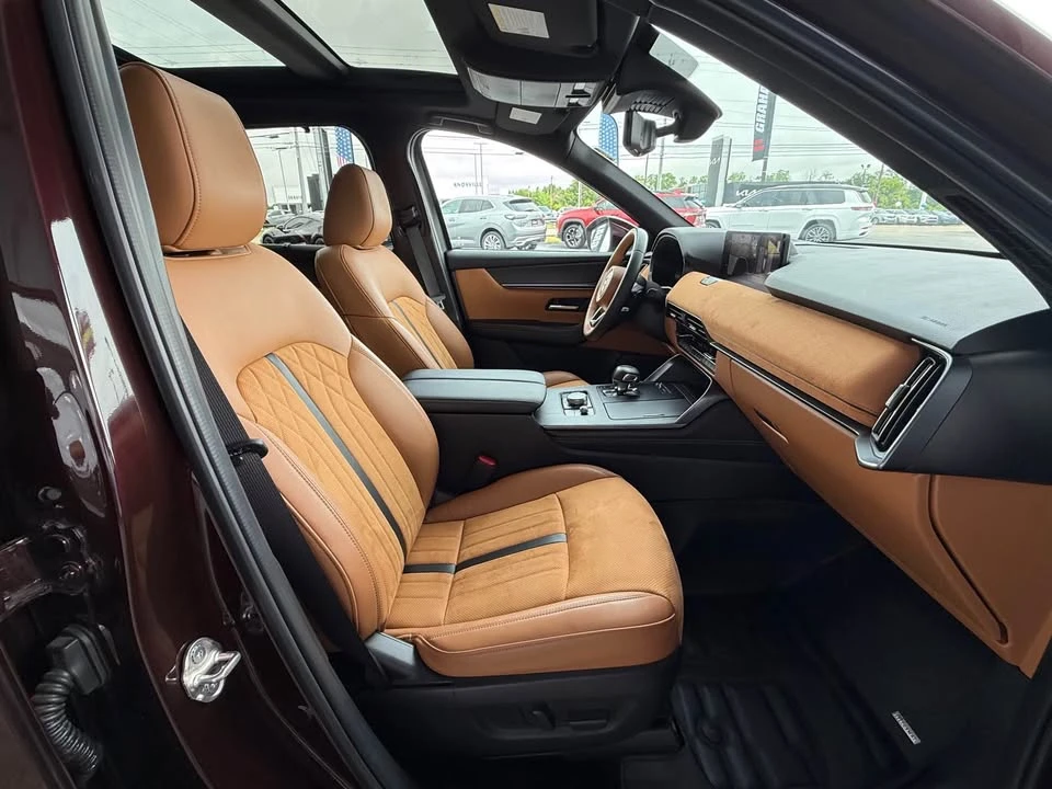 2024 Mazda CX-90 - Image 14 of 21
