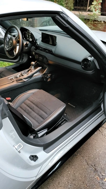 2024 Mazda ND MX-5 Miata - Image 18 of 21