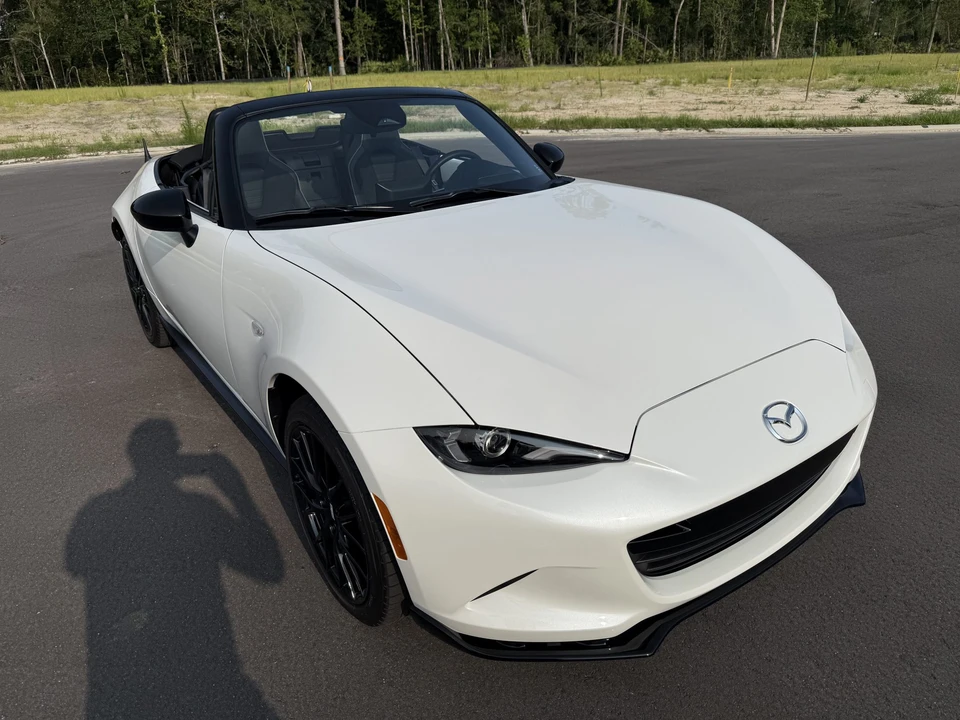 2024 Mazda ND MX-5 Miata - Image 21 of 31