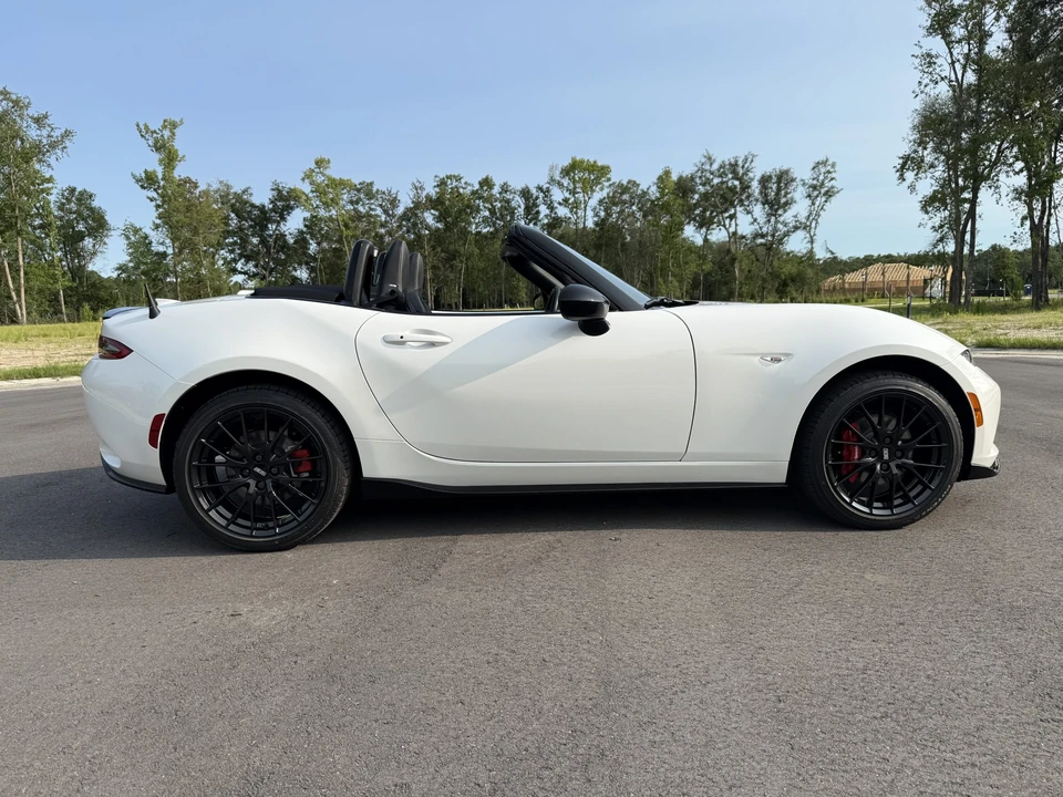2024 Mazda ND MX-5 Miata - Image 18 of 31