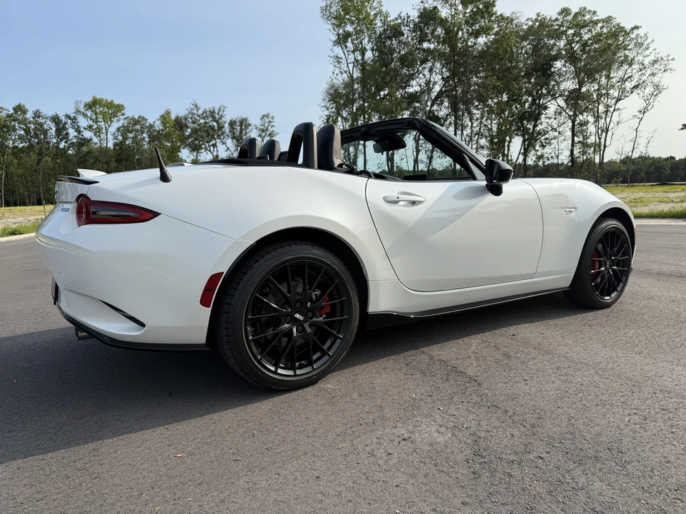 2024 Mazda ND MX-5 Miata - Image 16 of 31