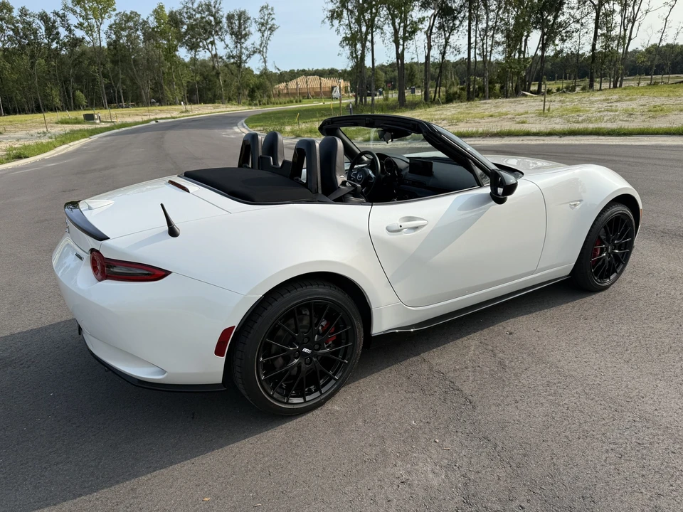 2024 Mazda ND MX-5 Miata - Image 15 of 31