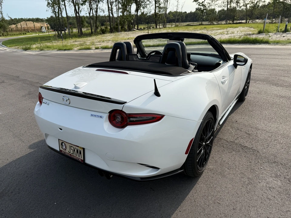 2024 Mazda ND MX-5 Miata - Image 13 of 31
