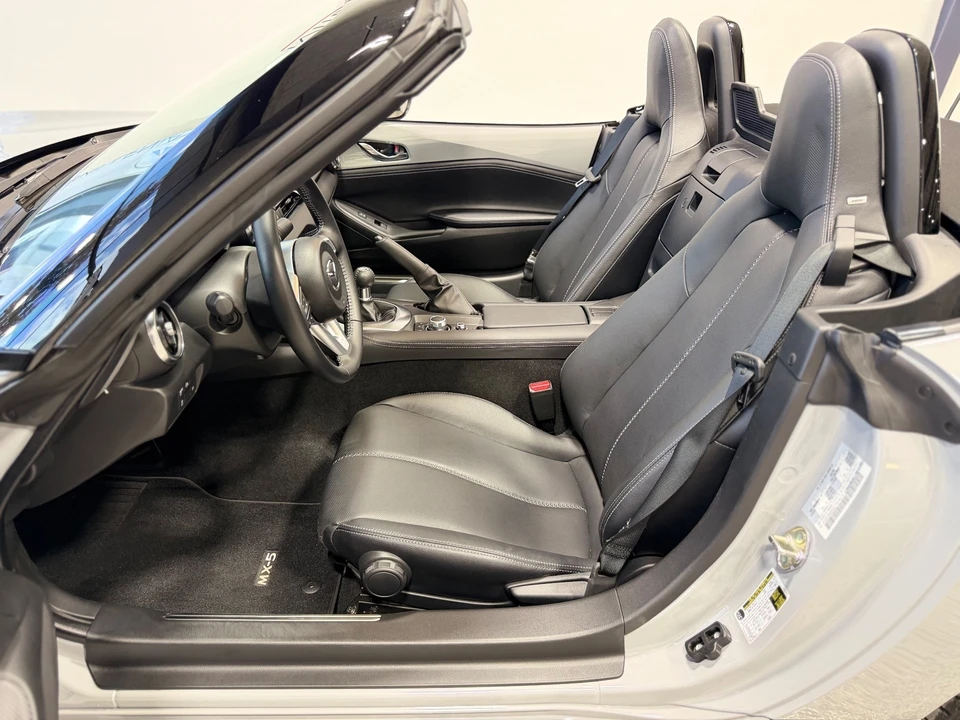 2024 Mazda ND MX-5 Miata - Image 21 of 31