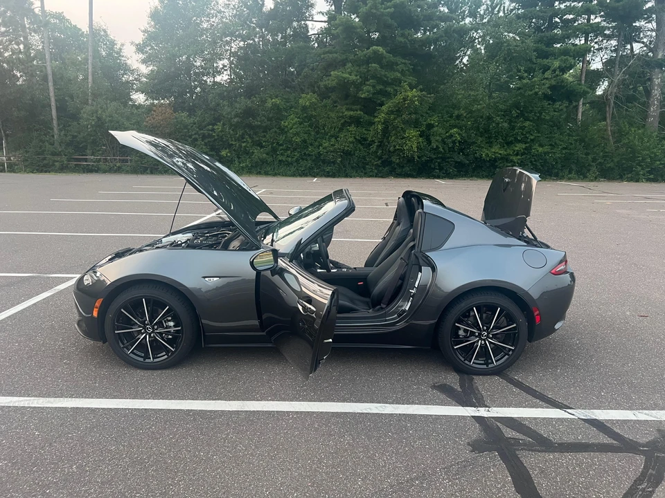 2024 Mazda ND MX-5 Miata - Image 21 of 31