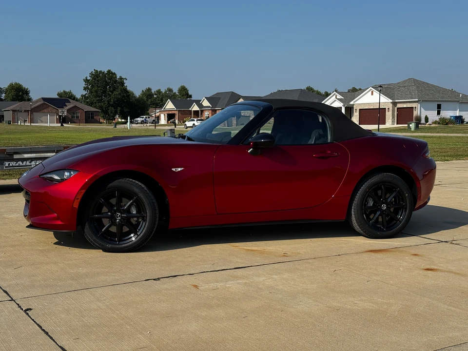 2024 Mazda ND MX-5 Miata - Image 10 of 31