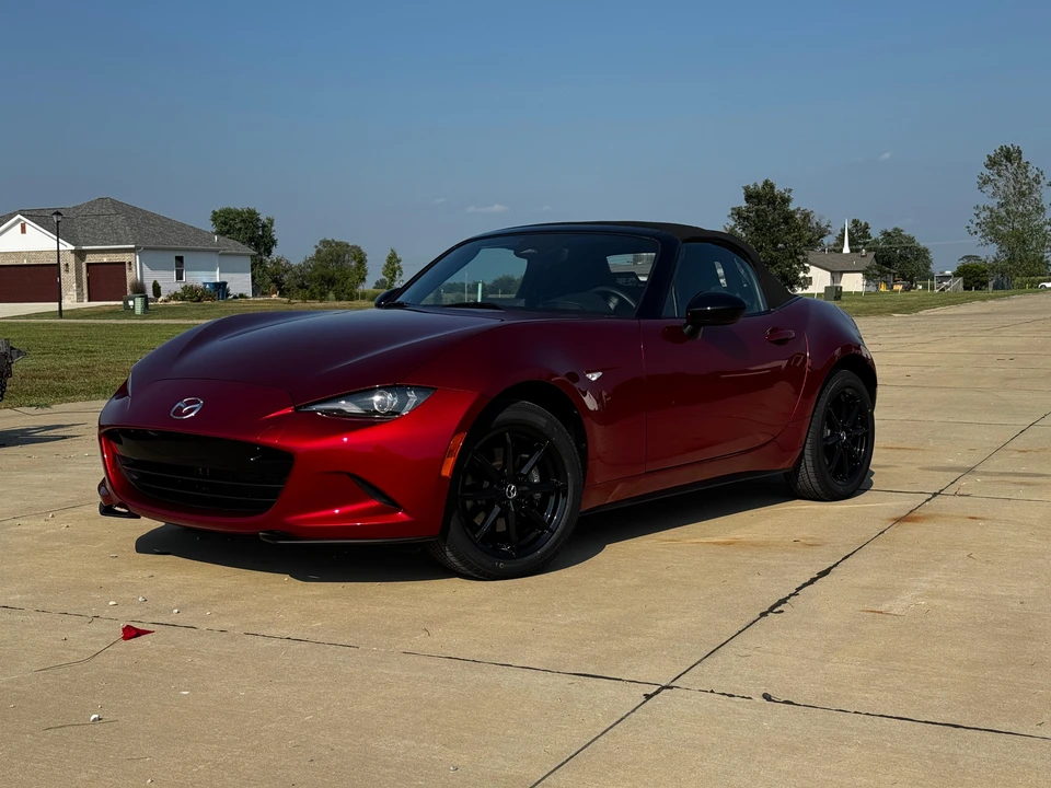 2024 Mazda ND MX-5 Miata - Image 8 of 31