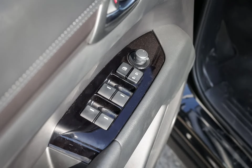 2023 Mazda CX-5 2nd Gen - Image 13 of 19