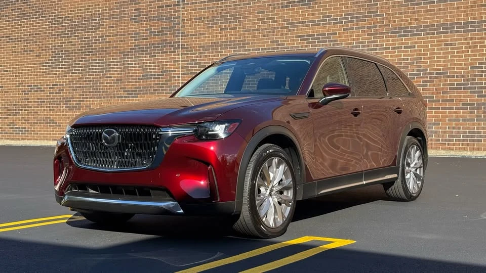 2024 Mazda CX-90 - Image 2 of 18
