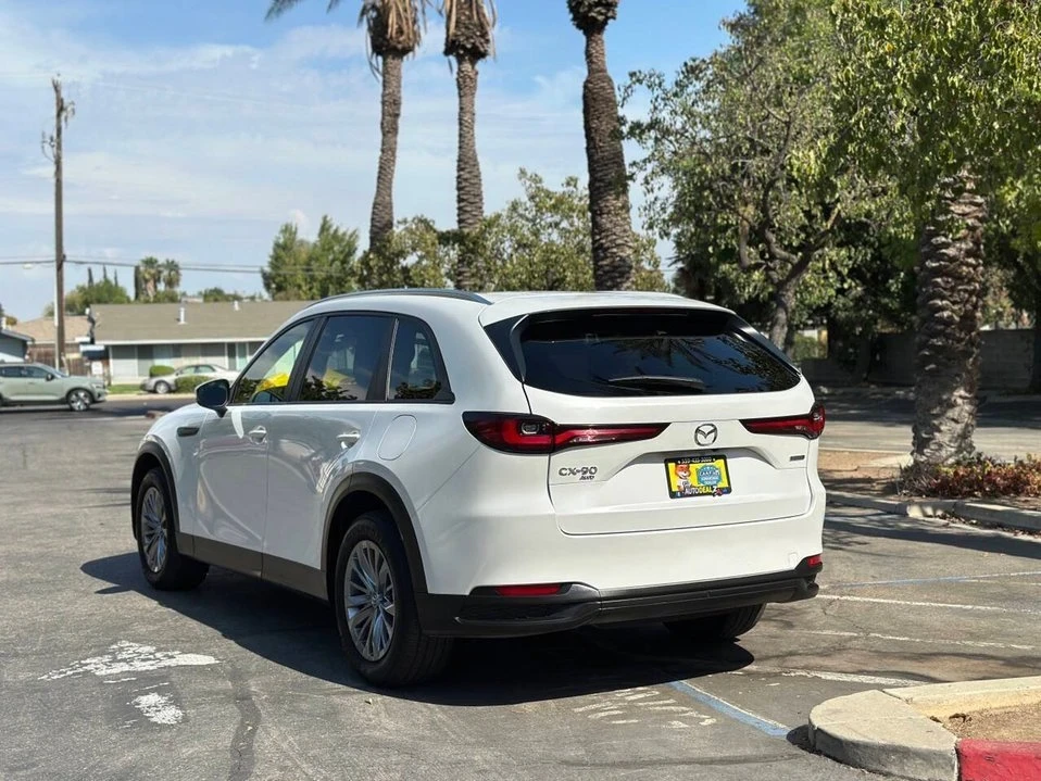 2024 Mazda CX-90 - Image 8 of 19