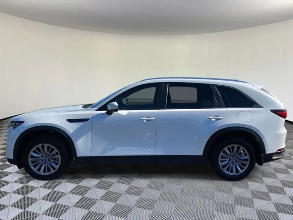 2024 Mazda CX-90 - Image 8 of 10