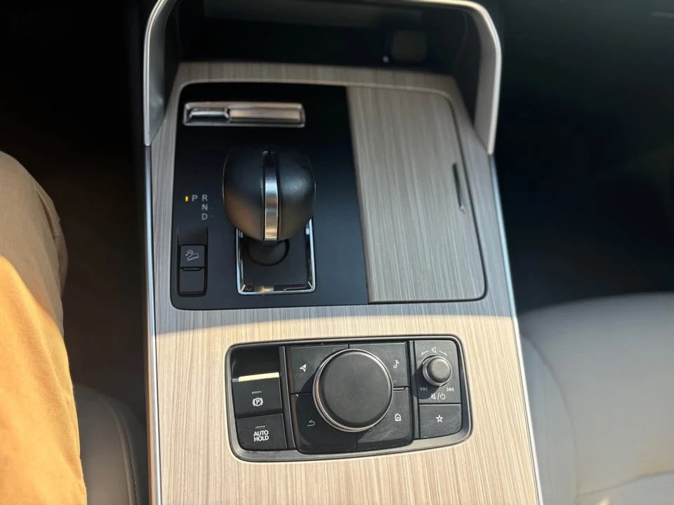 2024 Mazda CX-90 - Image 13 of 17